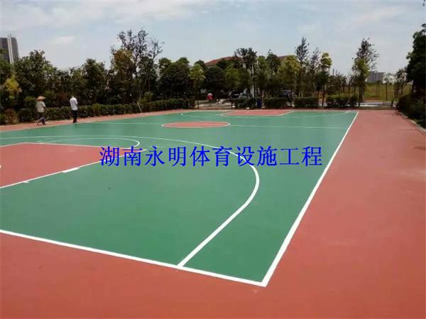 湘潭东湖山庄硅PU篮球场及立柱灯光